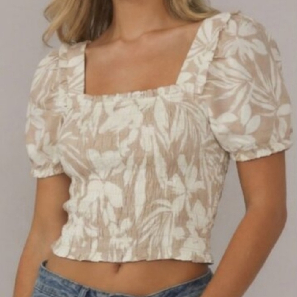 Monteau Los Angeles Small Linen Blend Smocked Bodice Beige Cream Blouse NWOT